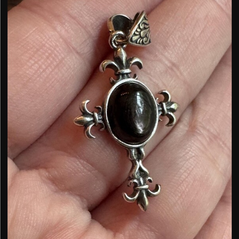 Elegant sterling  Silver and Black Pendant